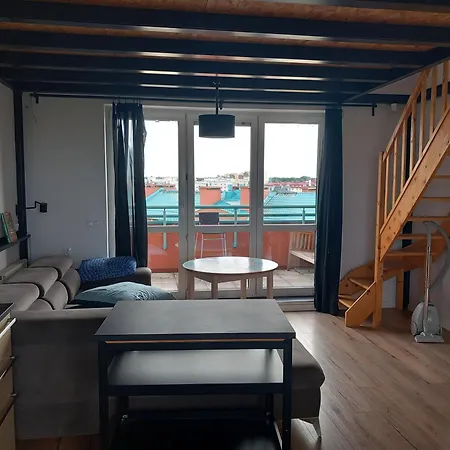 Loft Turkusowy Dach Apartment